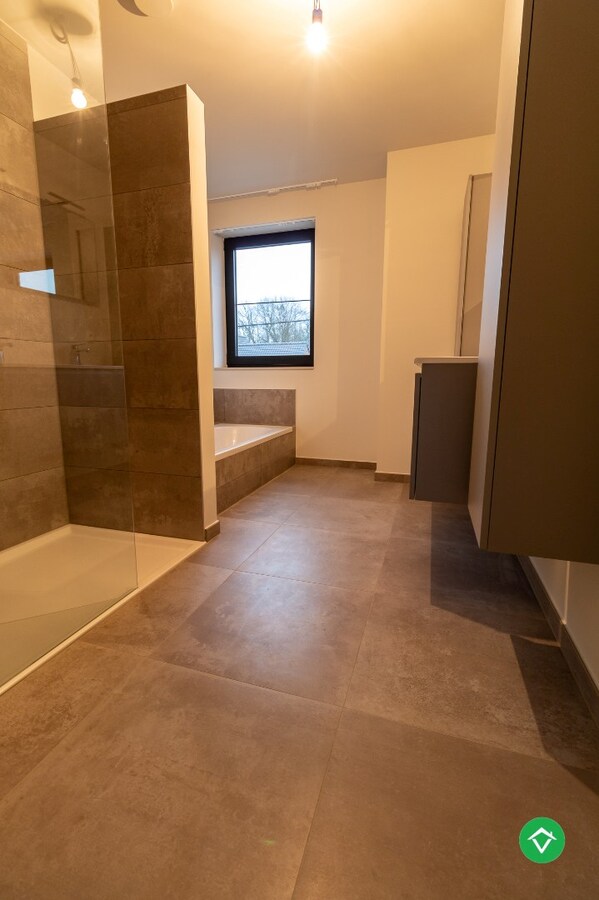 Nieuwbouwwoning met 3 slaapkamers te Koekelare 