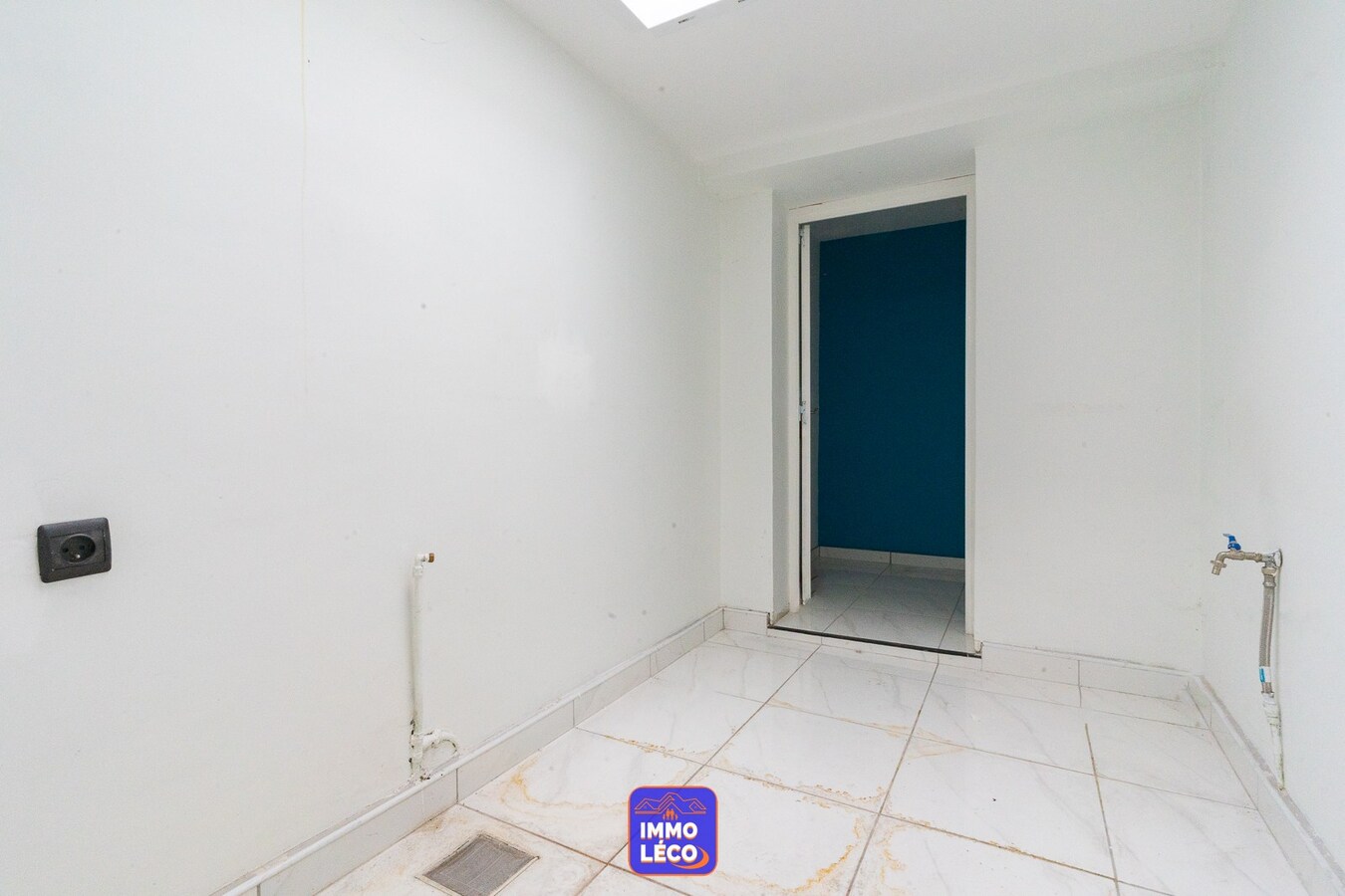 Maison de commerce avec habitation et jardin, en plein centre-ville, très beaux volumes ! 