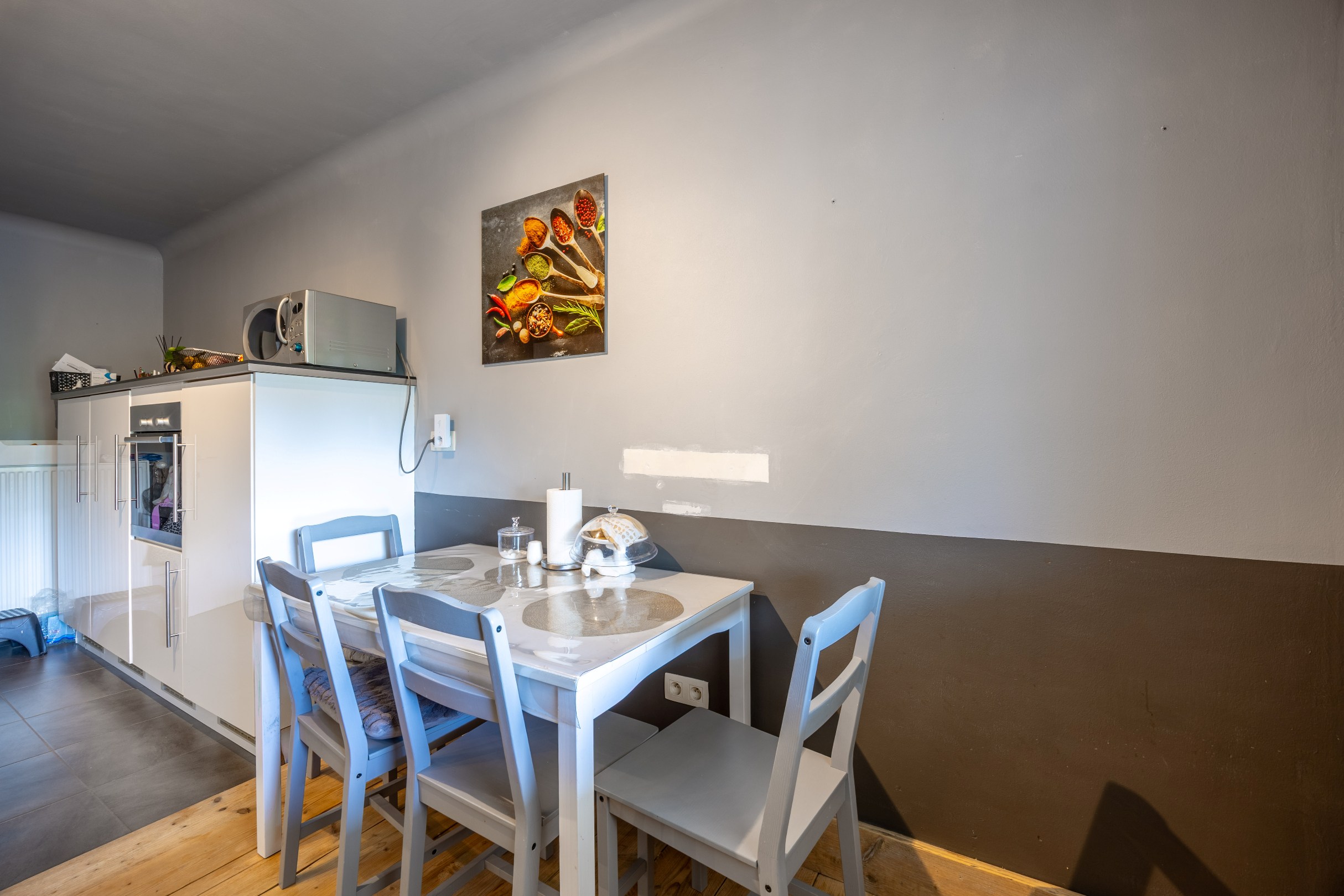 Ruim appartement met 3 slaapkamers gelegen op het Maurice Lippensplein te Knokke-Heist. 