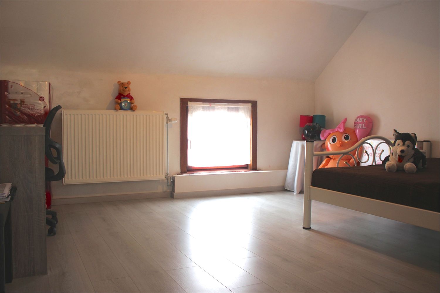 Gerenoveerde starterswoning met vele troeven 