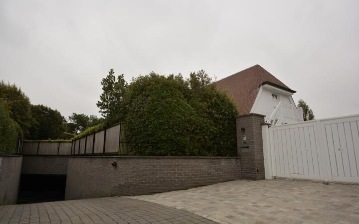 Enkele garagebox te Elizabetlaan, in residentie Seven Oaks op wandelafstand van de Lippenslaan en Zeedijk-Albertstrand. 