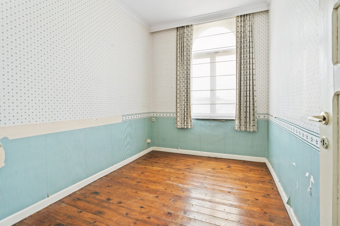 Ruime karakterwoning op ruim perceel van 618m² 