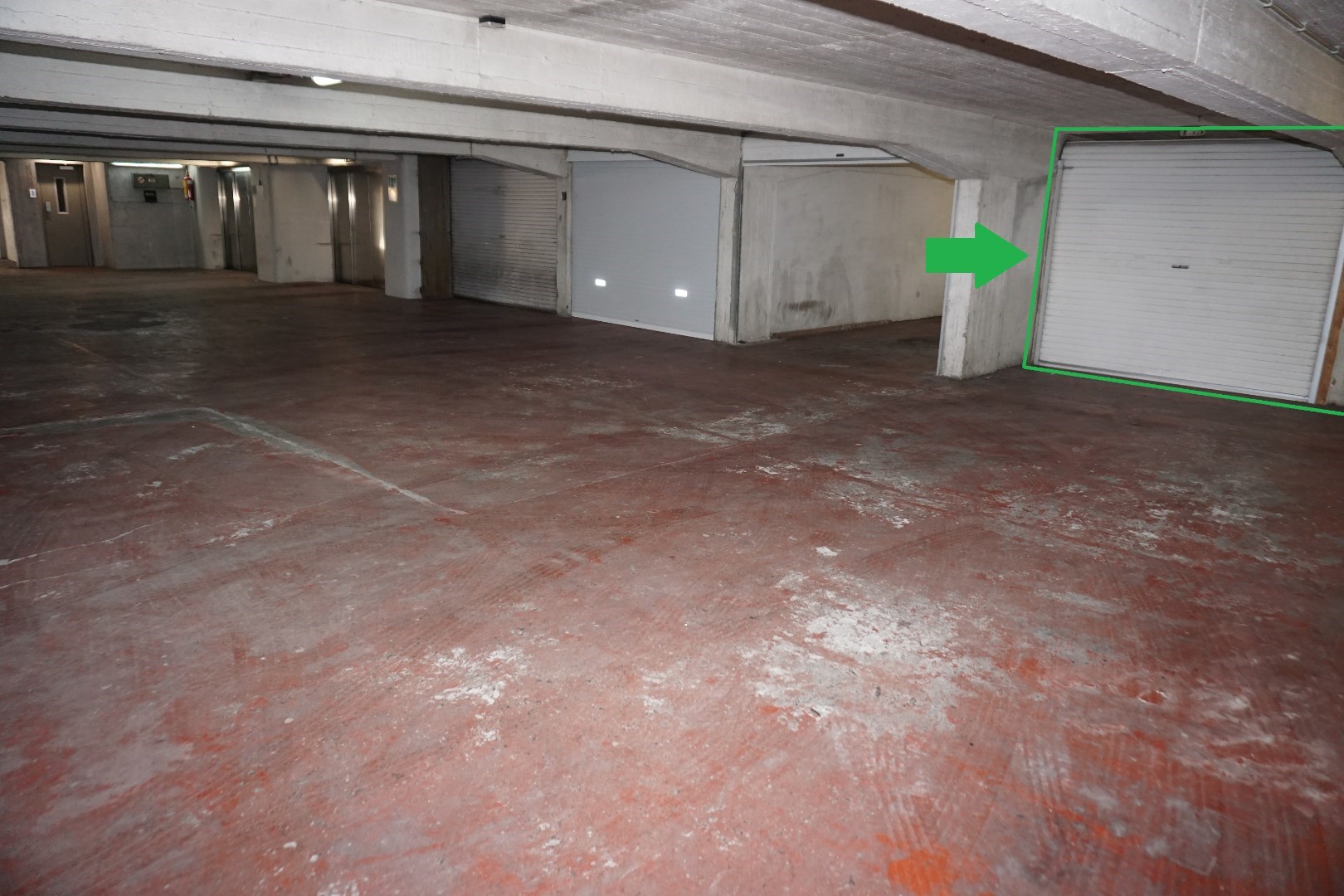 GARAGEBOX GELEGEN WITTENONNENSTRAAT 