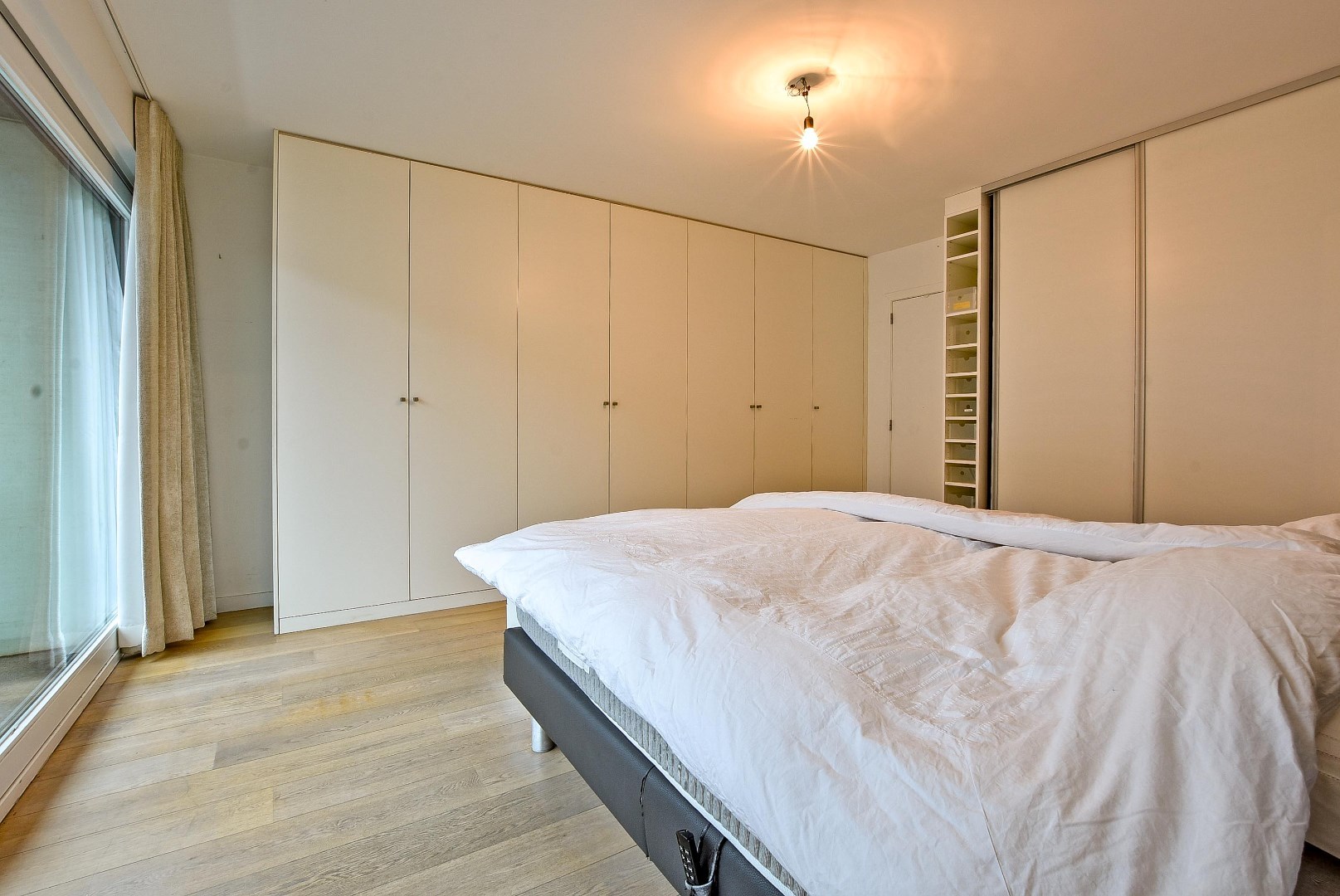 Luxueus praktisch appartement (122m² + 30 m²) met rondom terrassen te Nieuwpoort-Stad 