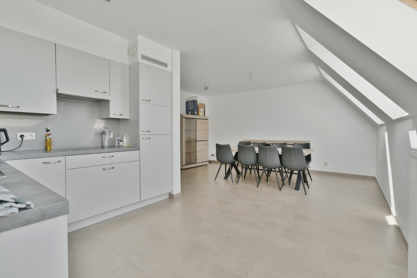 Ruim duplex appartement te huur in het centrum van Oudenburg 