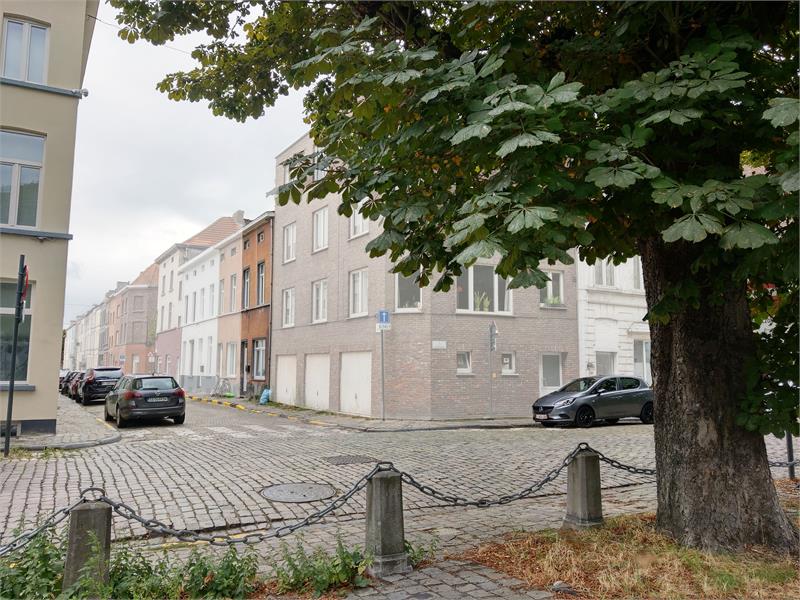 Fantastisch gelegen en gerenoveerde woning met 4 slaapkamers! 