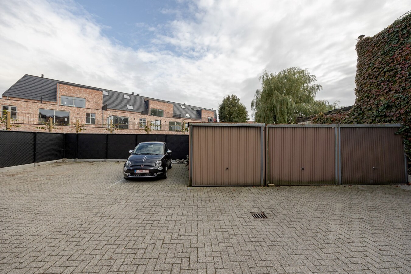 Volledig gerenoveerd dakappartement in centrum Sint-Antonius 