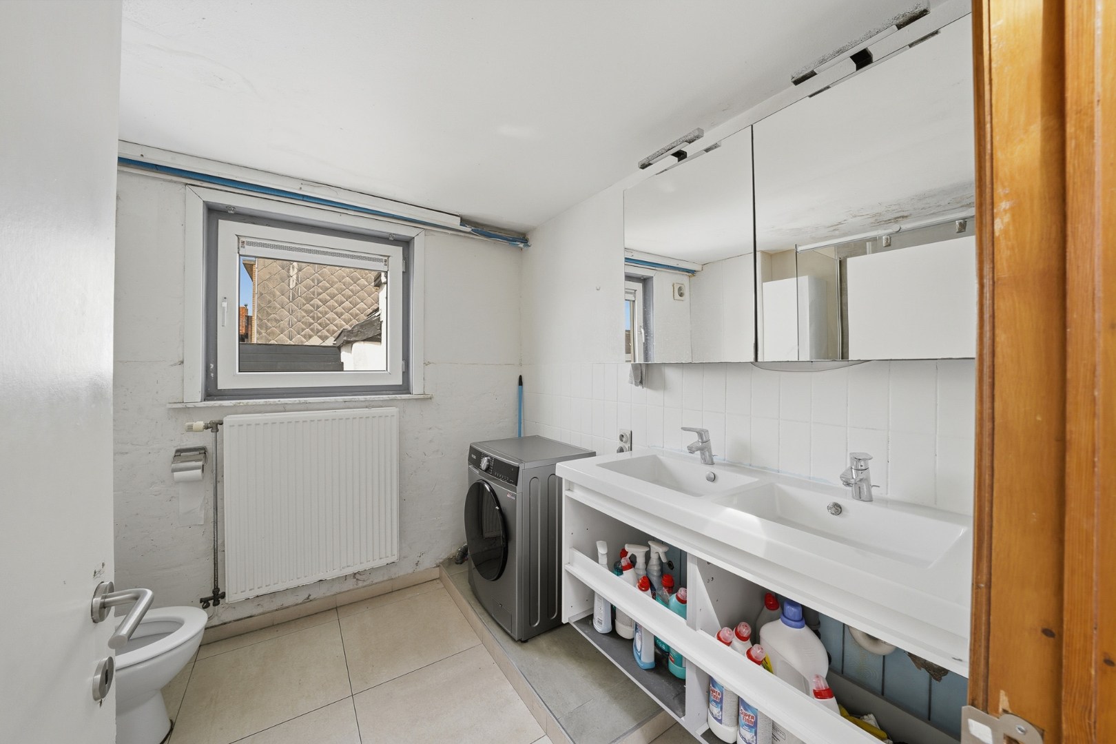 Ruime woning met veel mogelijkheden te Oostende 