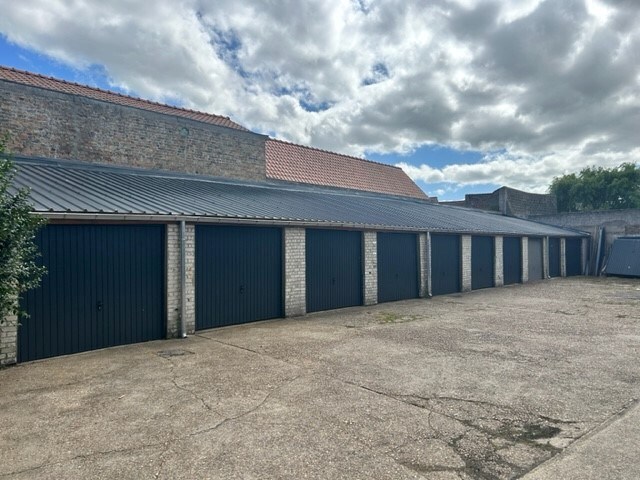 Te koop garage box - Oostende