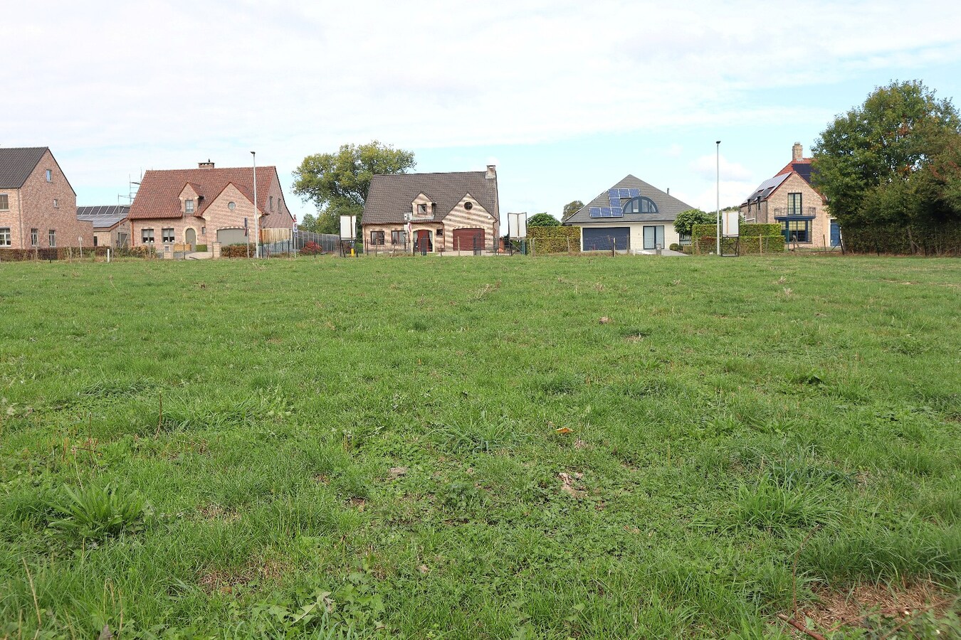 Mooi perceel voor HALF OPEN BEBOUWING te Boutersem 