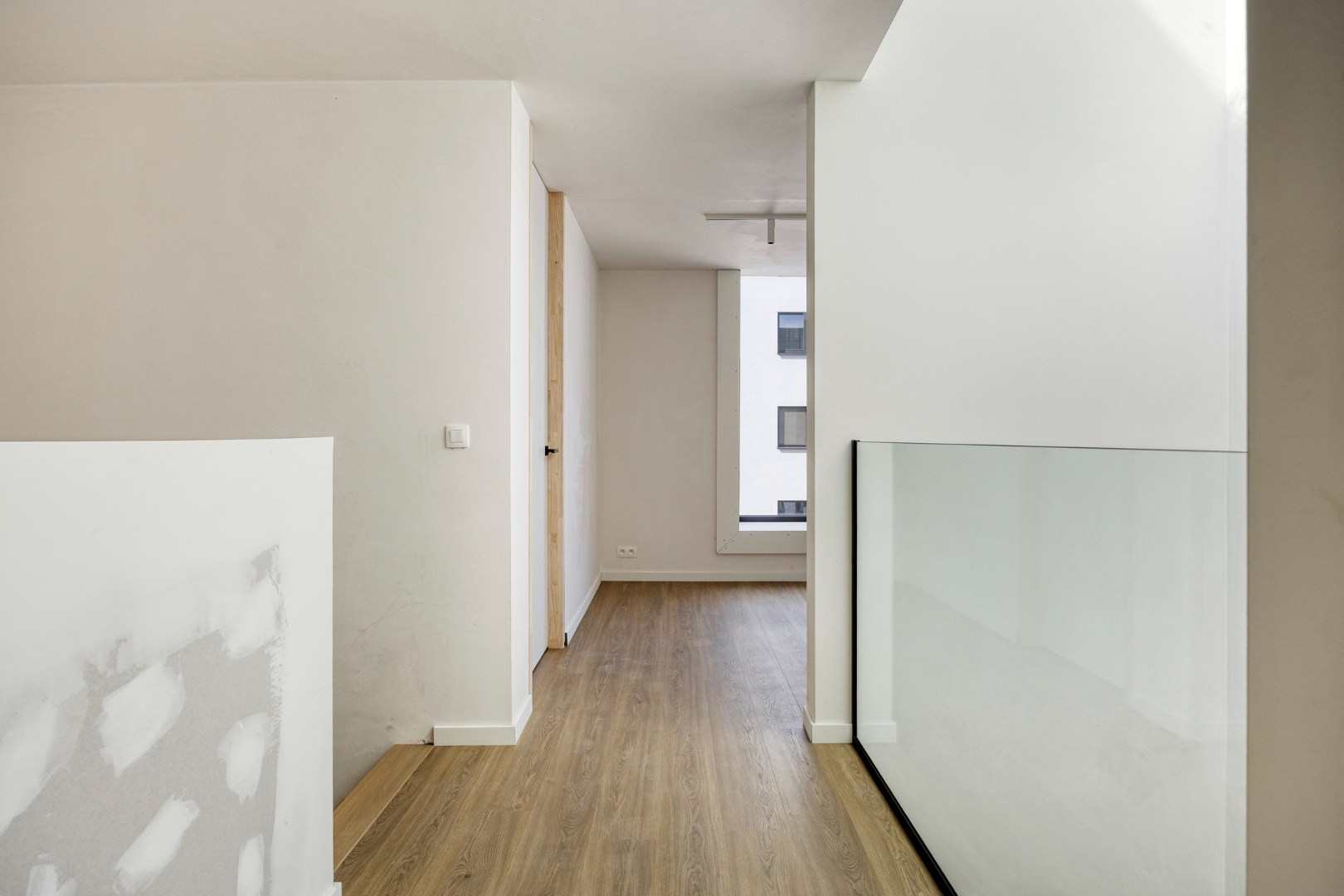 Hoogwaardig afgewerkte nieuwbouwwoning met 4 slpk. in centrum Geel 