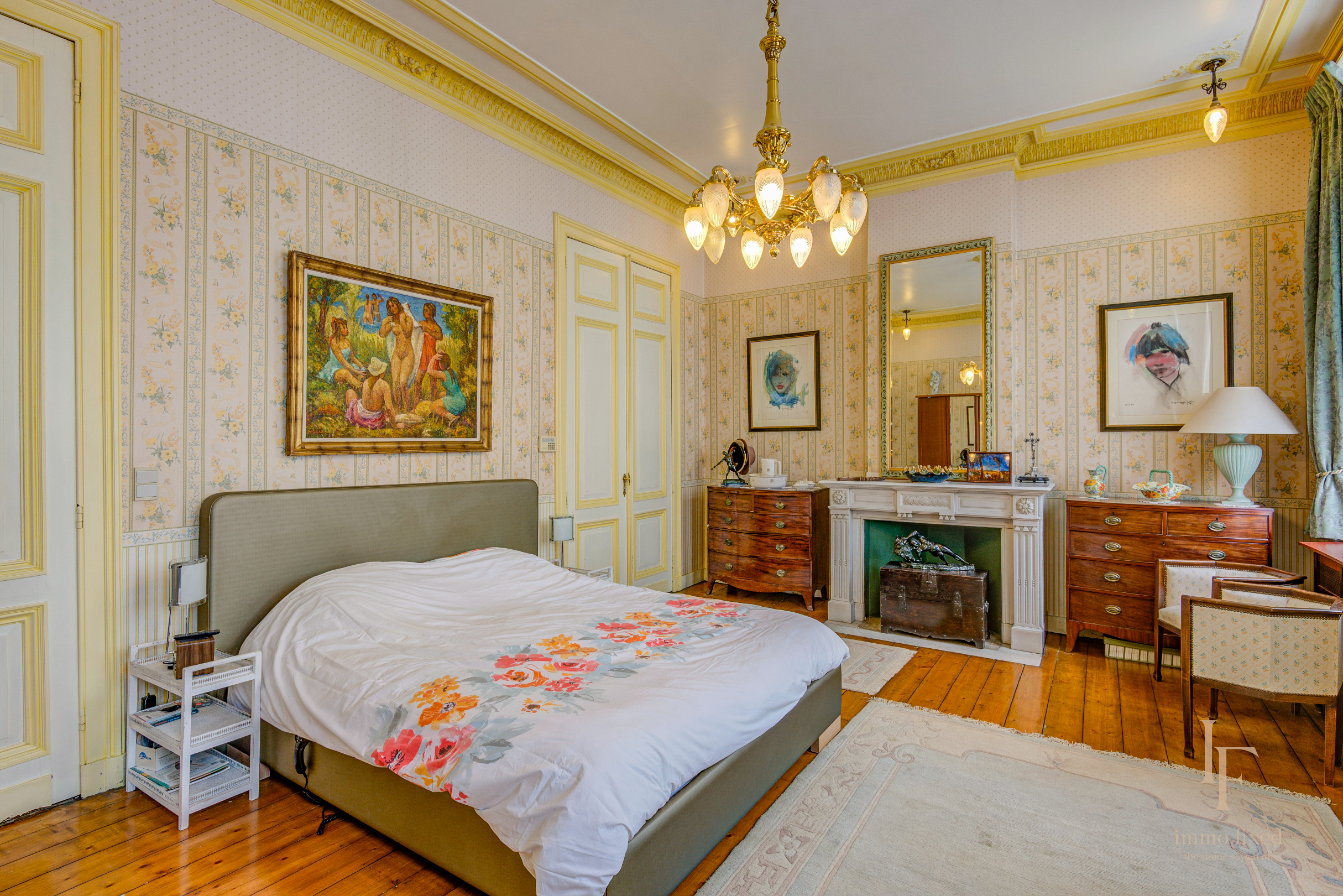 Een uitzonderlijk herenhuis met zes slaapkamers en een zuidgerichte stadstuin in hartje Antwerpen. 