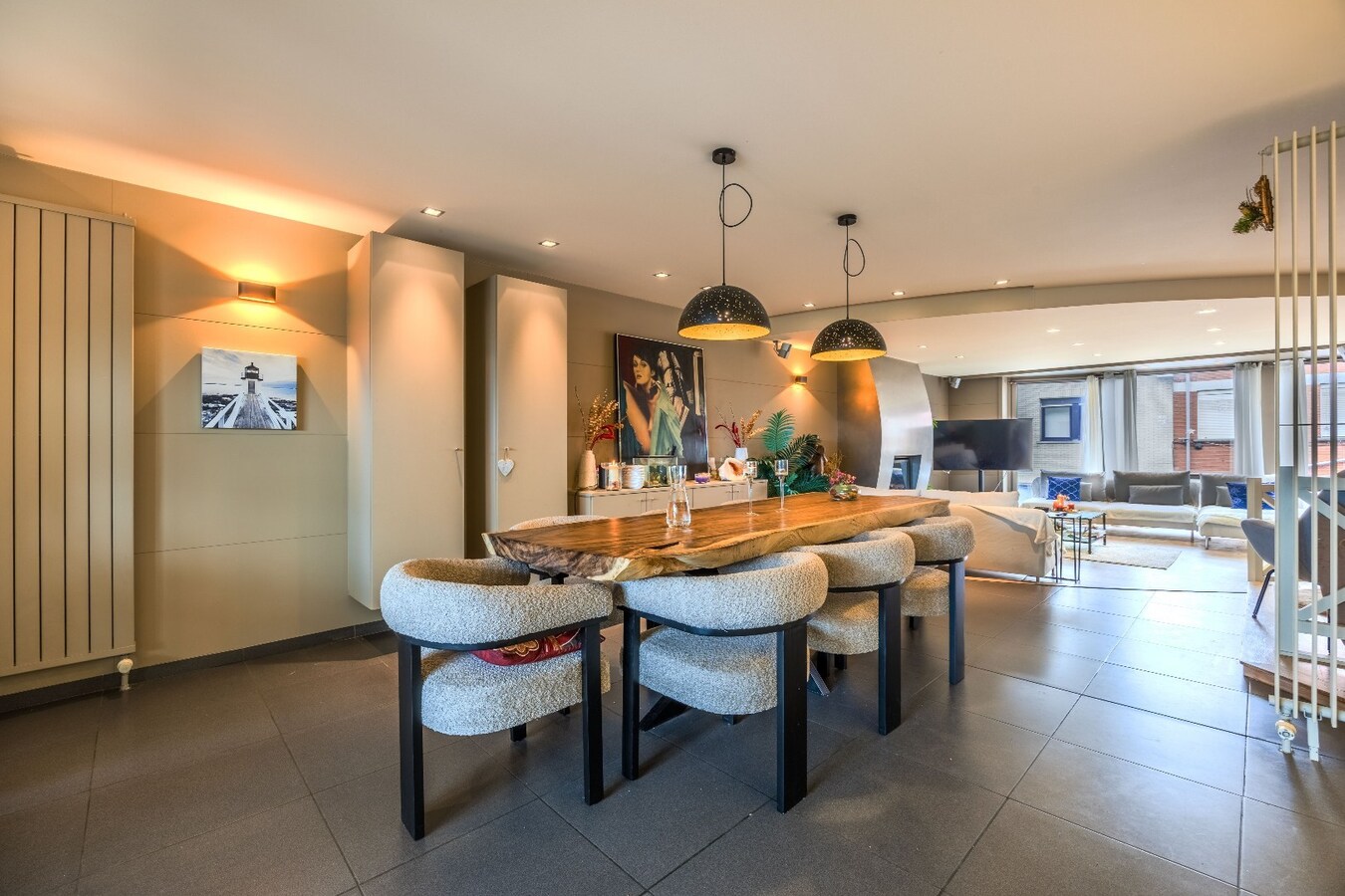 Prachtige woning met dubbele garage en tuin 