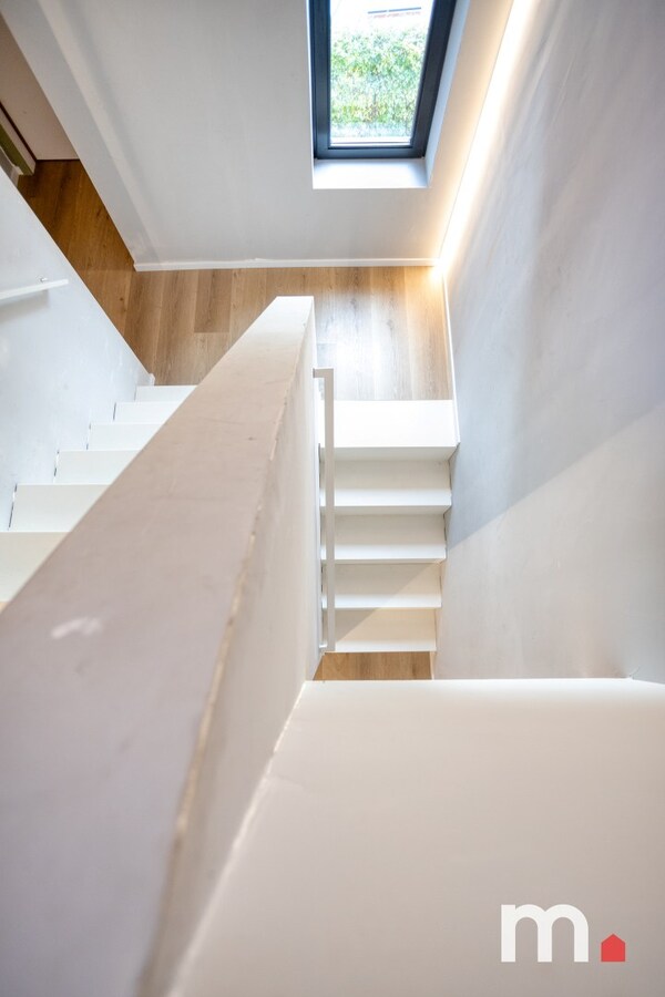 Unieke Villa te Lendelede met 5 slaapkamers met hoogwaardige afwerking ! 