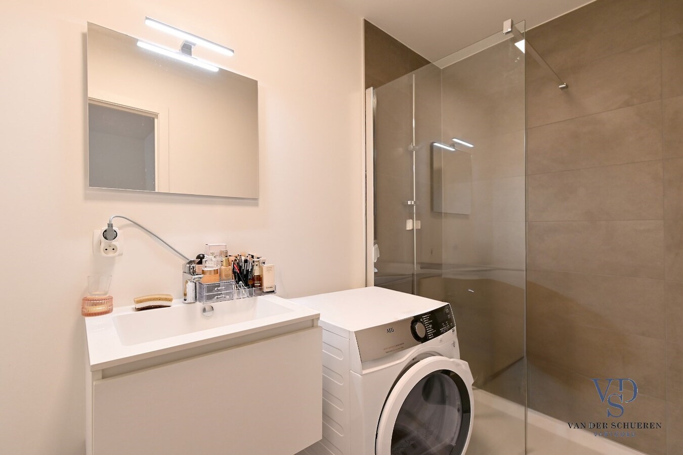 Unieke woning mét tuin in Eke. 