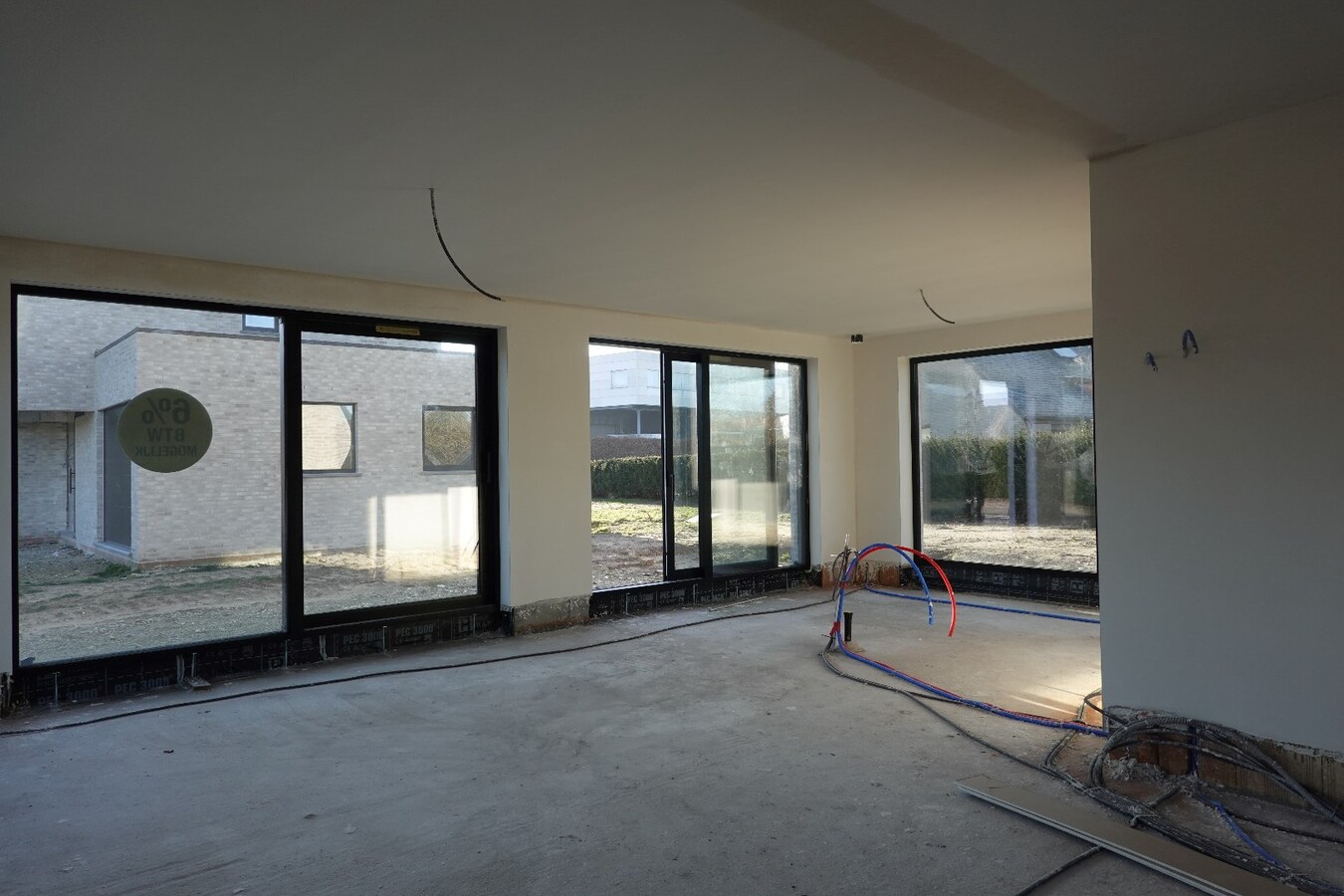 2 Ruime nieuwbouwvilla's op rustige ligging 