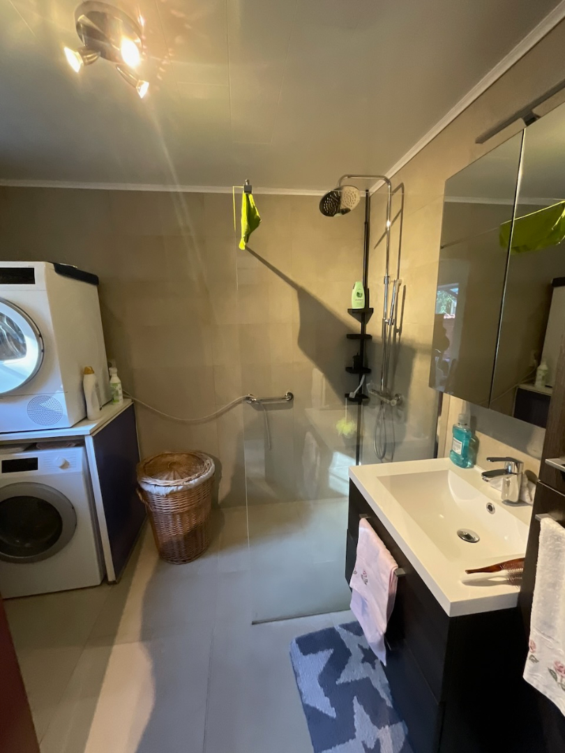 Landelijk gelegen woning met garage 