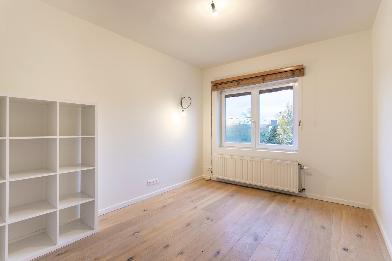 Instapklare woning met 4 slpk op perceel van 5a 45ca 