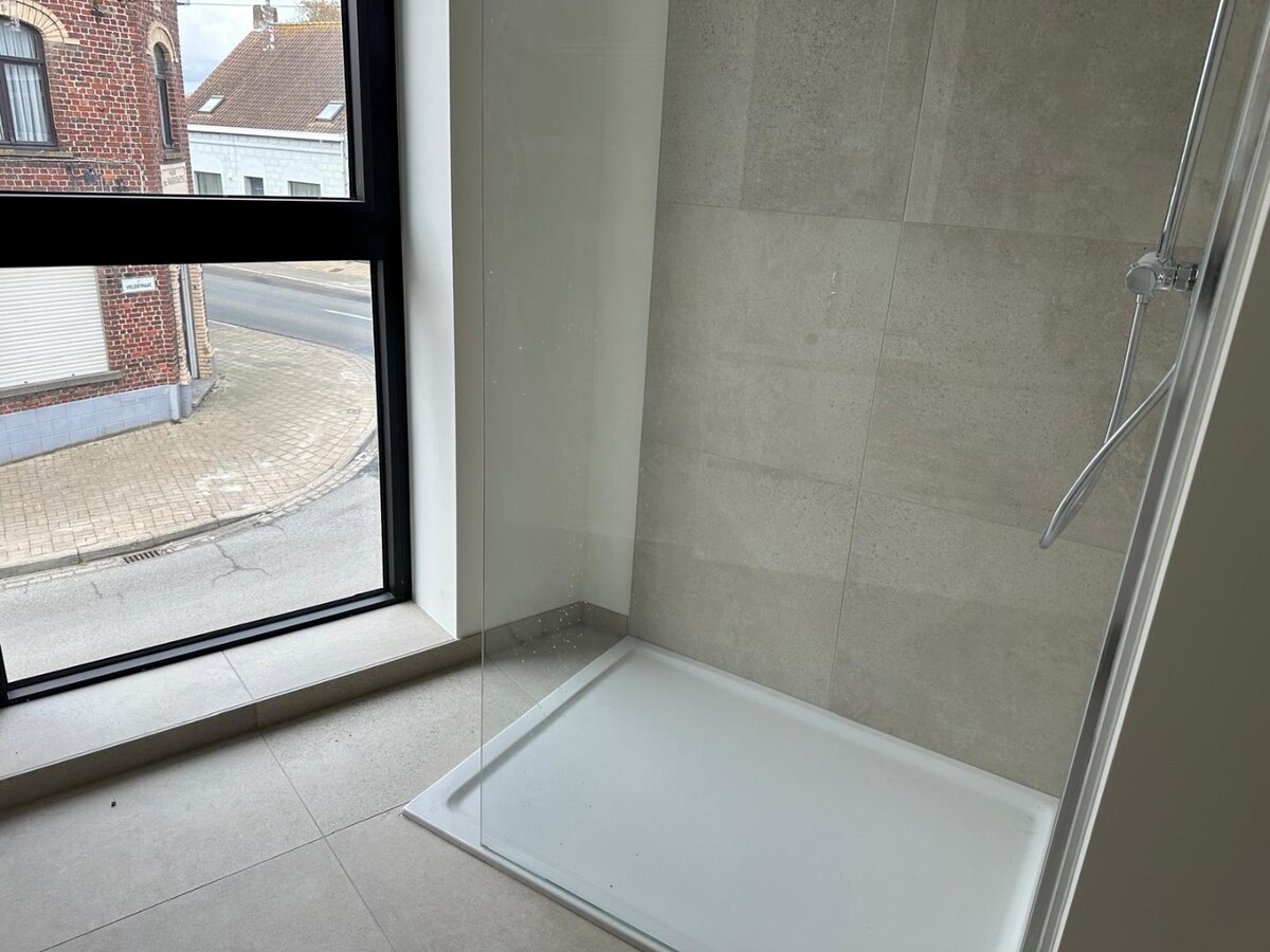 Appartement te huur op 1ste verdiep 