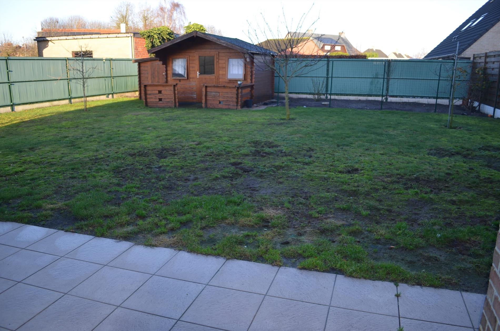 Gezinswoning met 2 slpks (mogelijkheid 3), garage en tuin nabij centrum Maldegem 