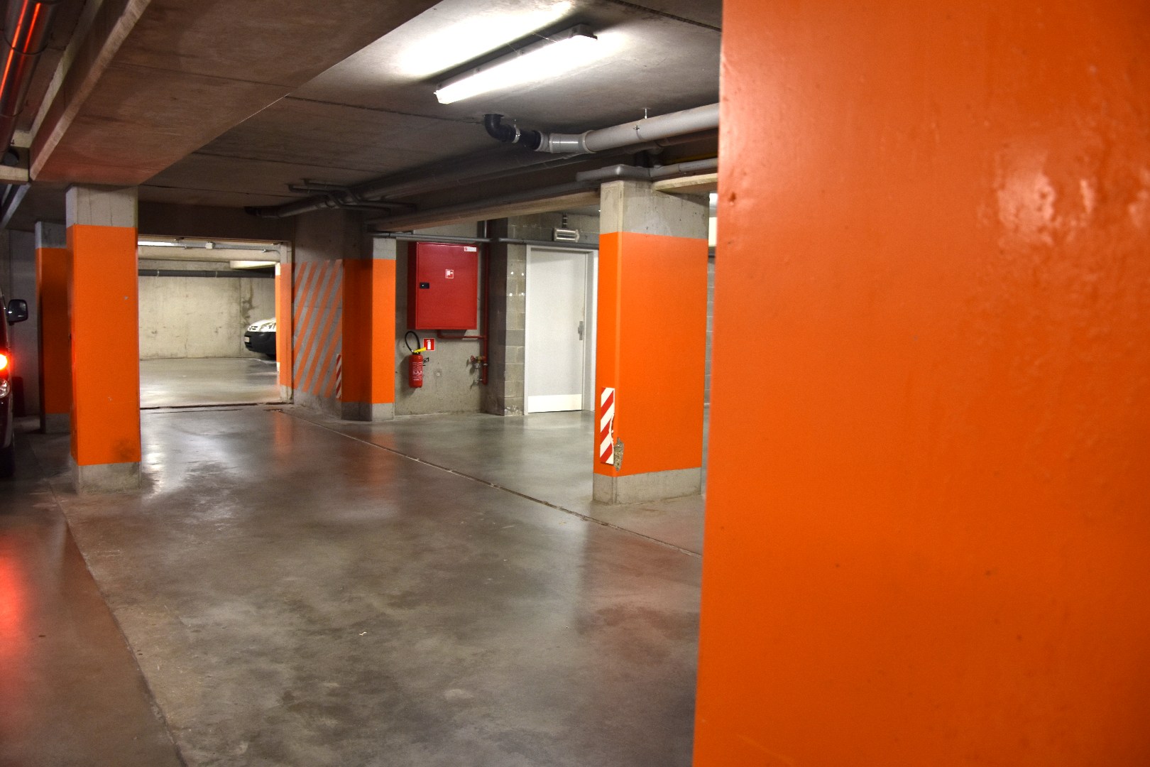 Place de parking à louer. 