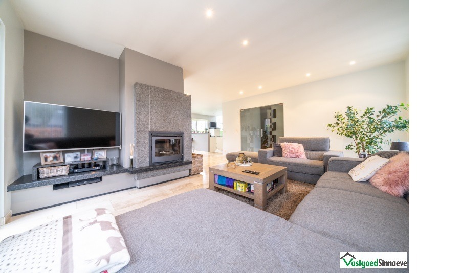 Rustig gelegen instapklare woning met 5 slaapkamers op 667 m² te Ichtegem 