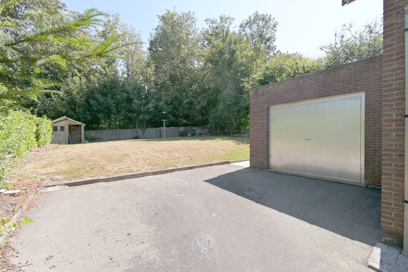 Degelijke eigendom in hartje Dikkelvenne 