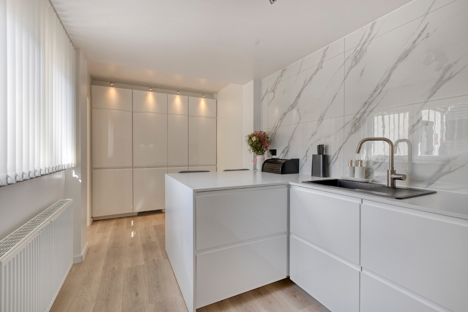 Recent gerenoveerde duplex met 2 slpk. en ruim terras nabij centrum Leopoldsburg 