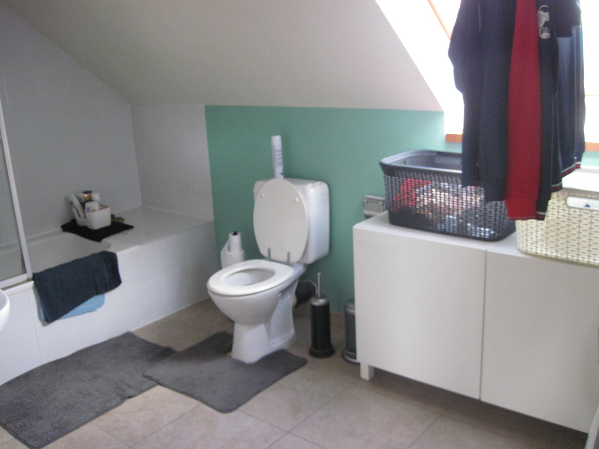 Bijzonder ruim 1-slp-appartement. Met terras. Met garage. 