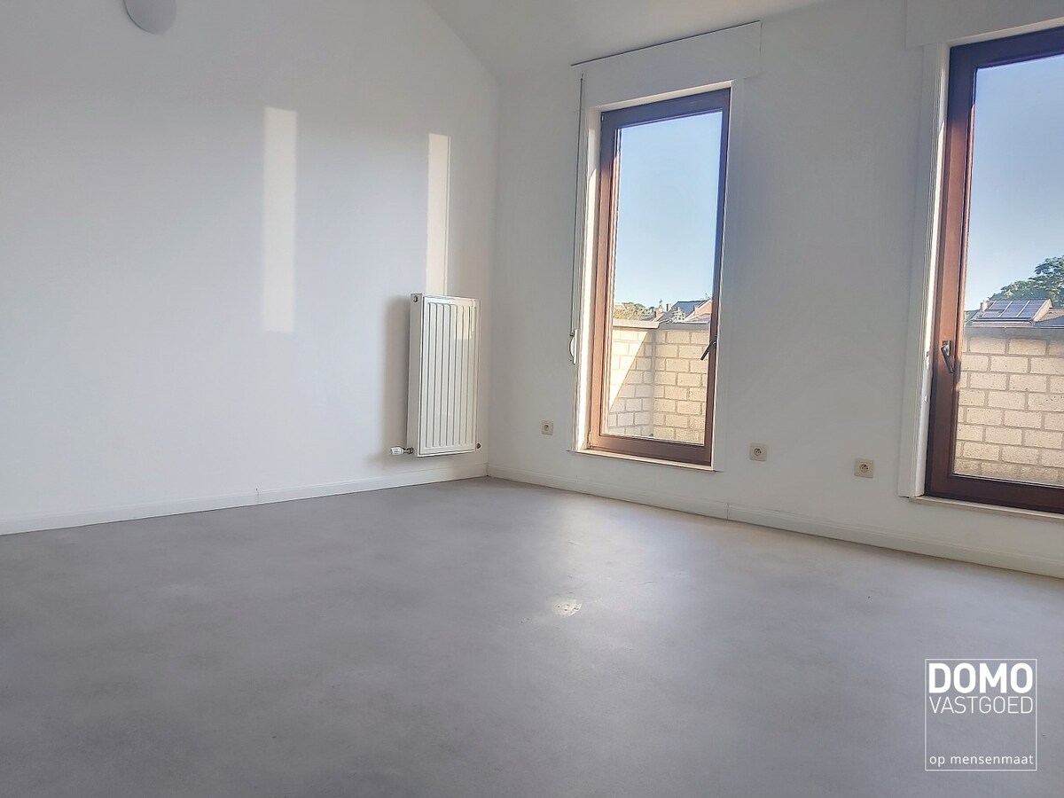 Woning met tuin, garage en 2 slaapkamers op wandelafstand van het centrum van Hasselt 