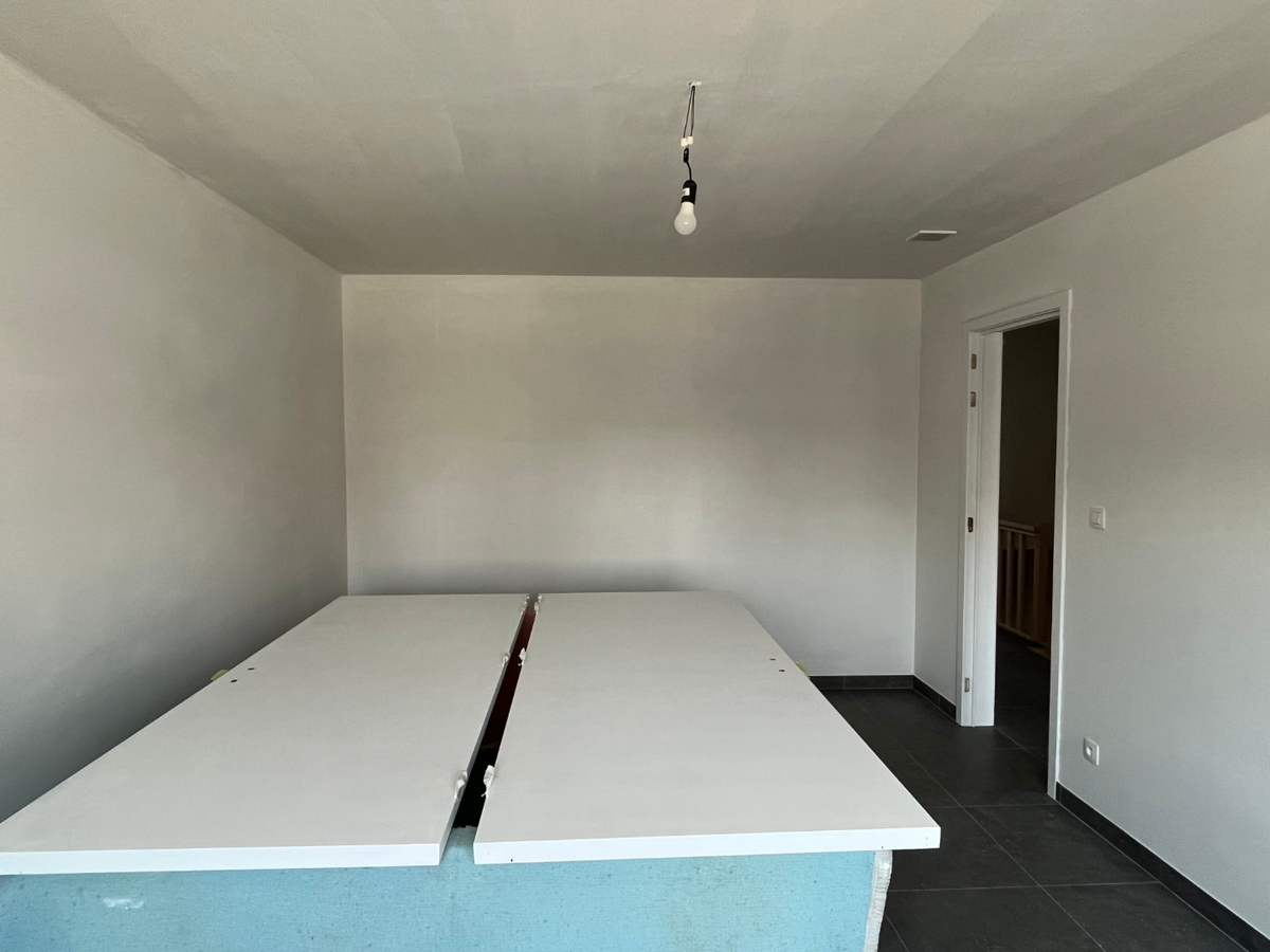 Moderne, hoogwaardige half open bebouwing te Eke ! 