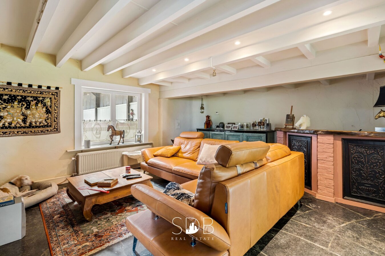 Hedendaagse woning met hippisch complex op circa 2hectare 