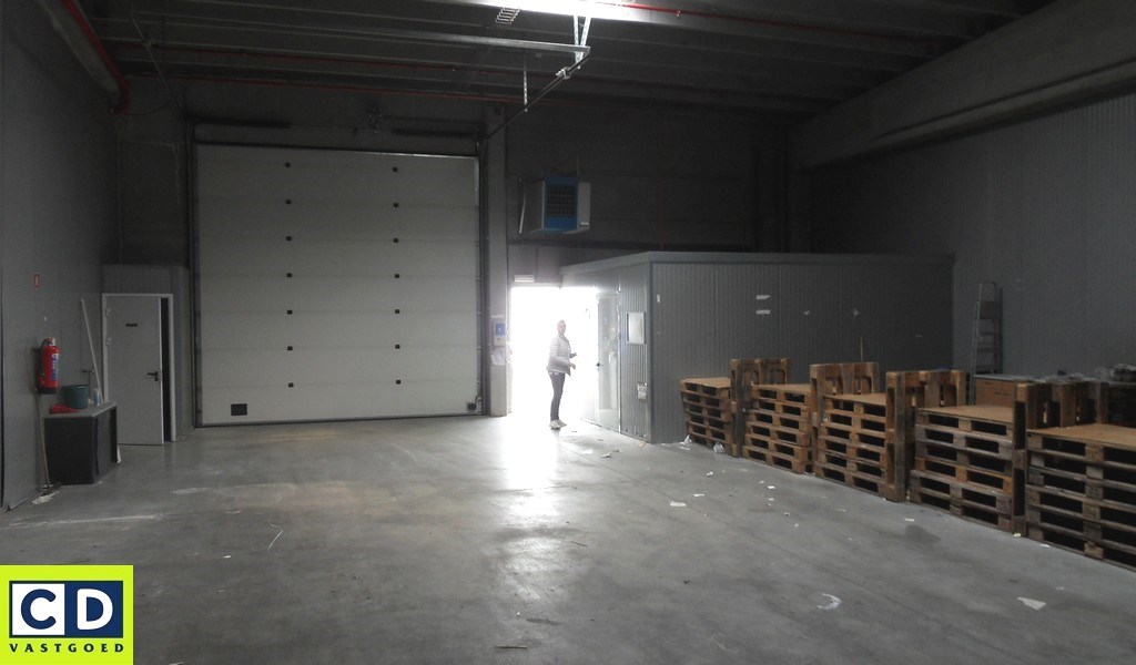 Opslagruimtes te huur langs de Gentse Steenweg in Lokeren