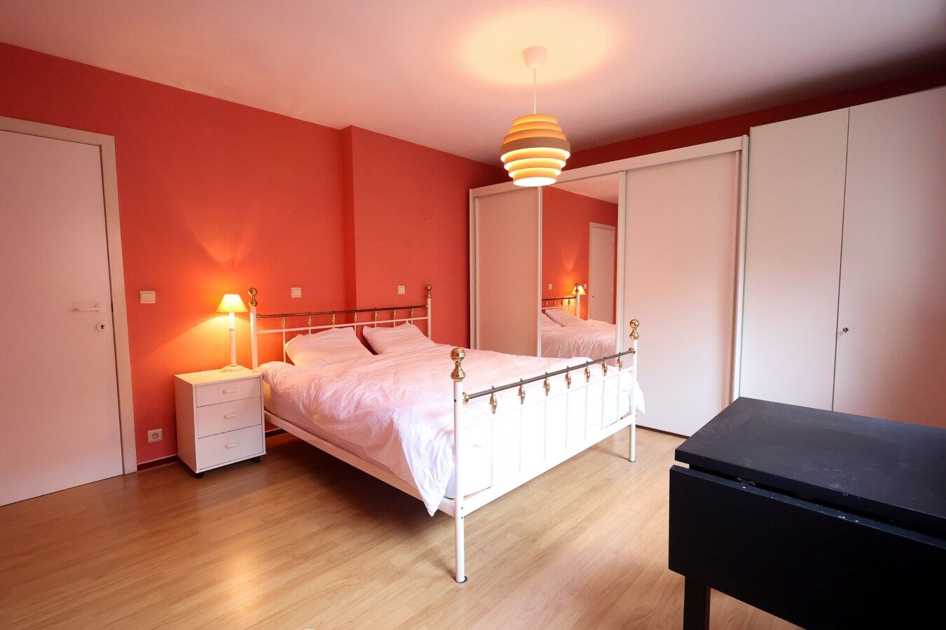 Zonnig en instapklaar 2-slaapkamerappartement op topligging in hartje Nieuwpoort-Bad 