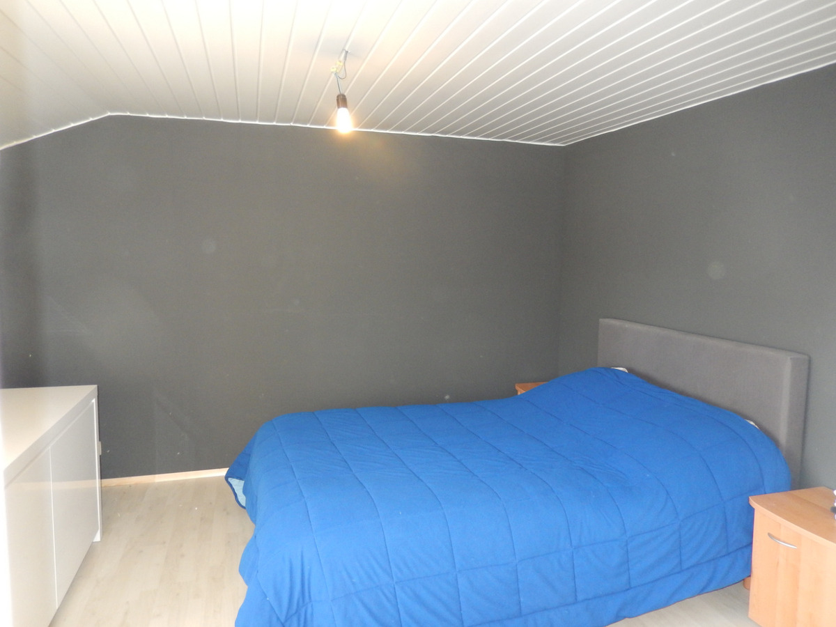 Gezellige instapklare rijwoning met koer 