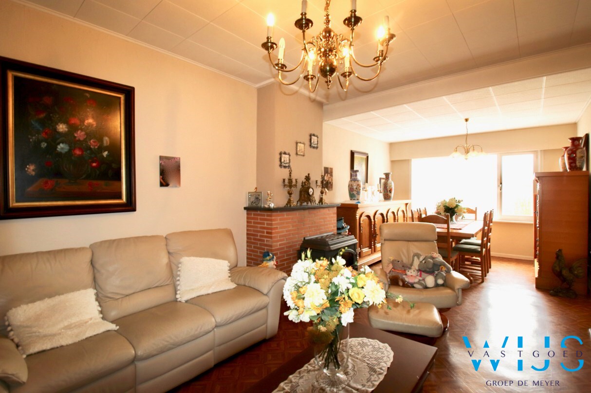 Te renoveren woonhuis in het dorp van Boekhoute ! 