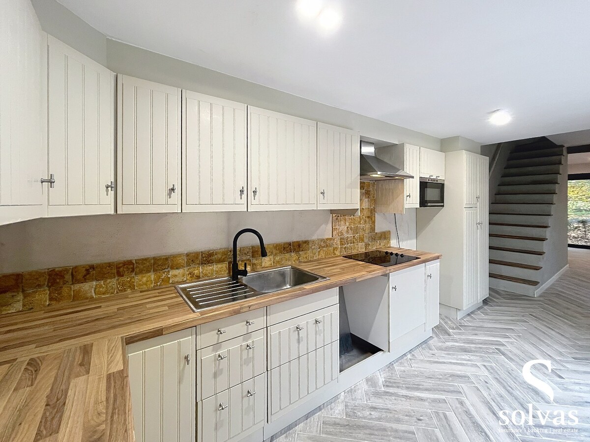 Top gerenoveerde woning met 3 slaapkamers, ruime tuin in prachtige natuur te Aalter EN uiterst energiezuinig. 