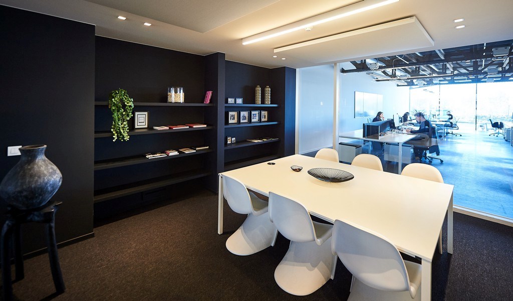 Uitzonderlijk loftkantoor te koop aan de Voorhaven in Gent