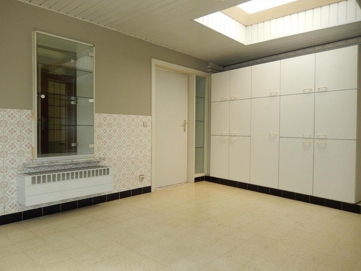 Ruime woning met zuidgerichte tuin 