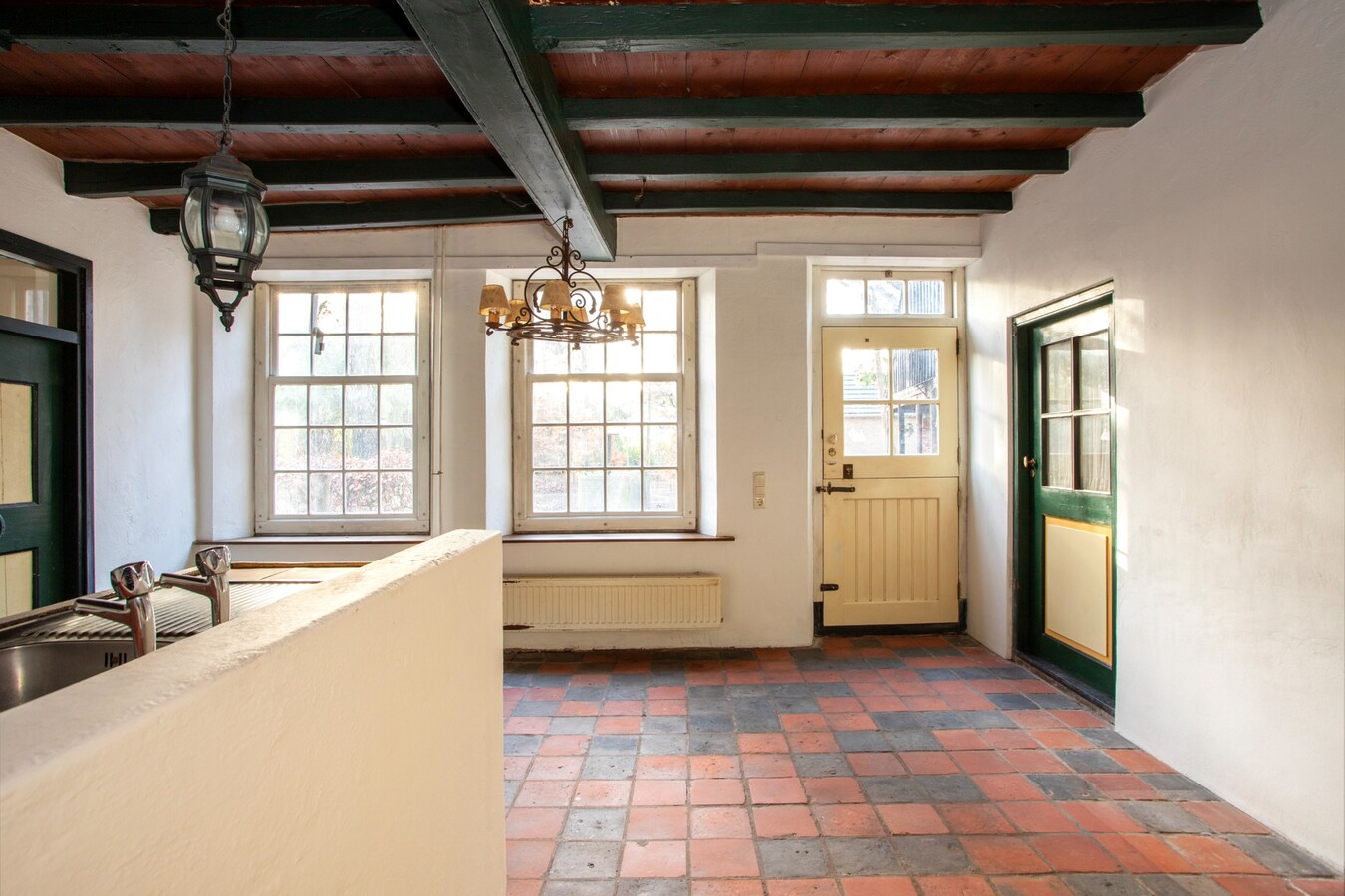 Imposante herenboerderij gelegen in het hart van Hoogeloon. 