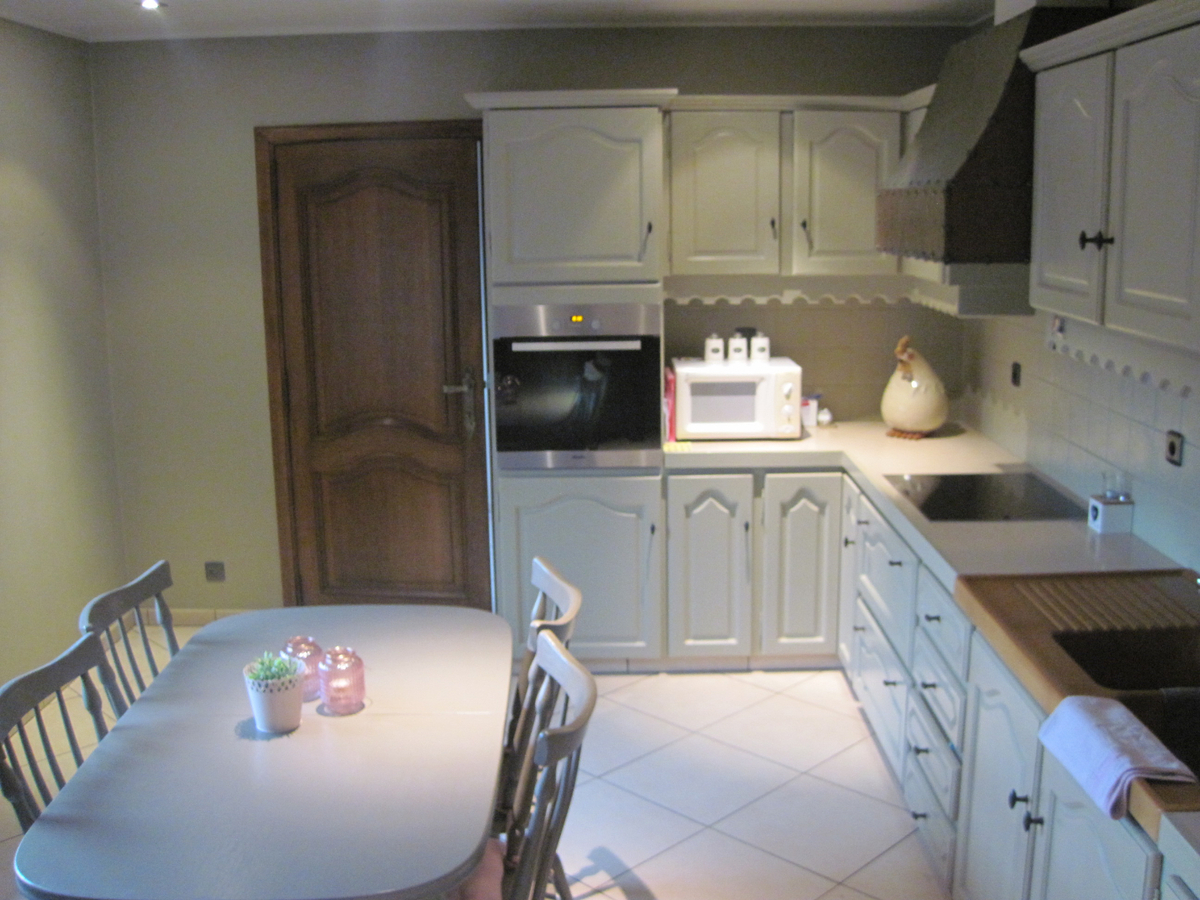 Stijlvolle en degelijke bungalow. Unieke ligging. 