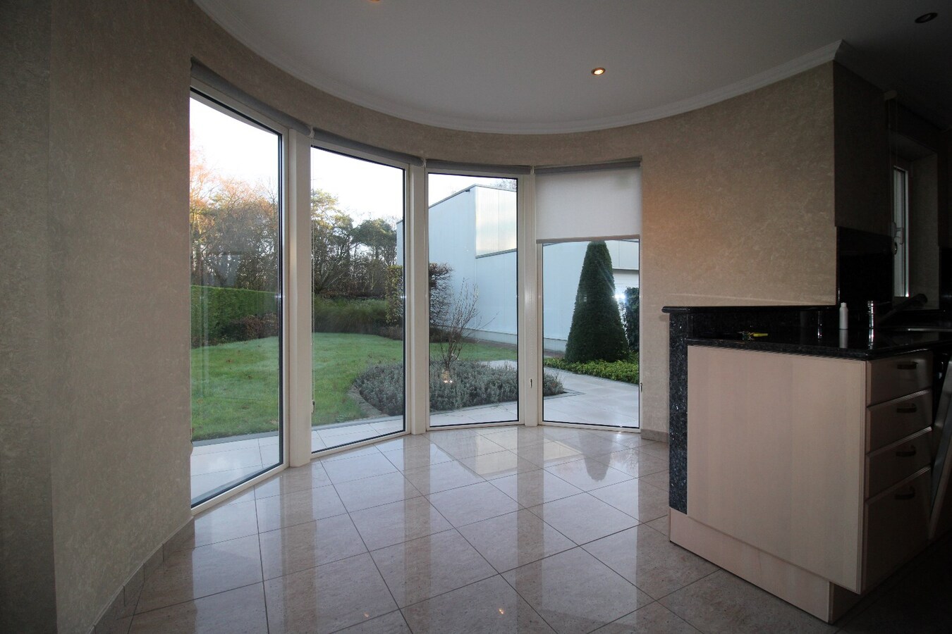 Zeer goed onderhouden woning met 3 slaapkamers 