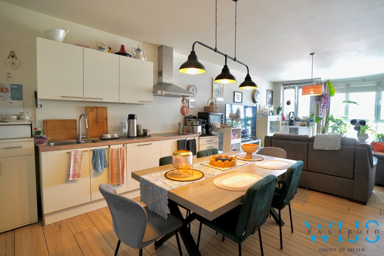 Instapklaar appartement met parkeerplaats te ERTVELDE ! 
