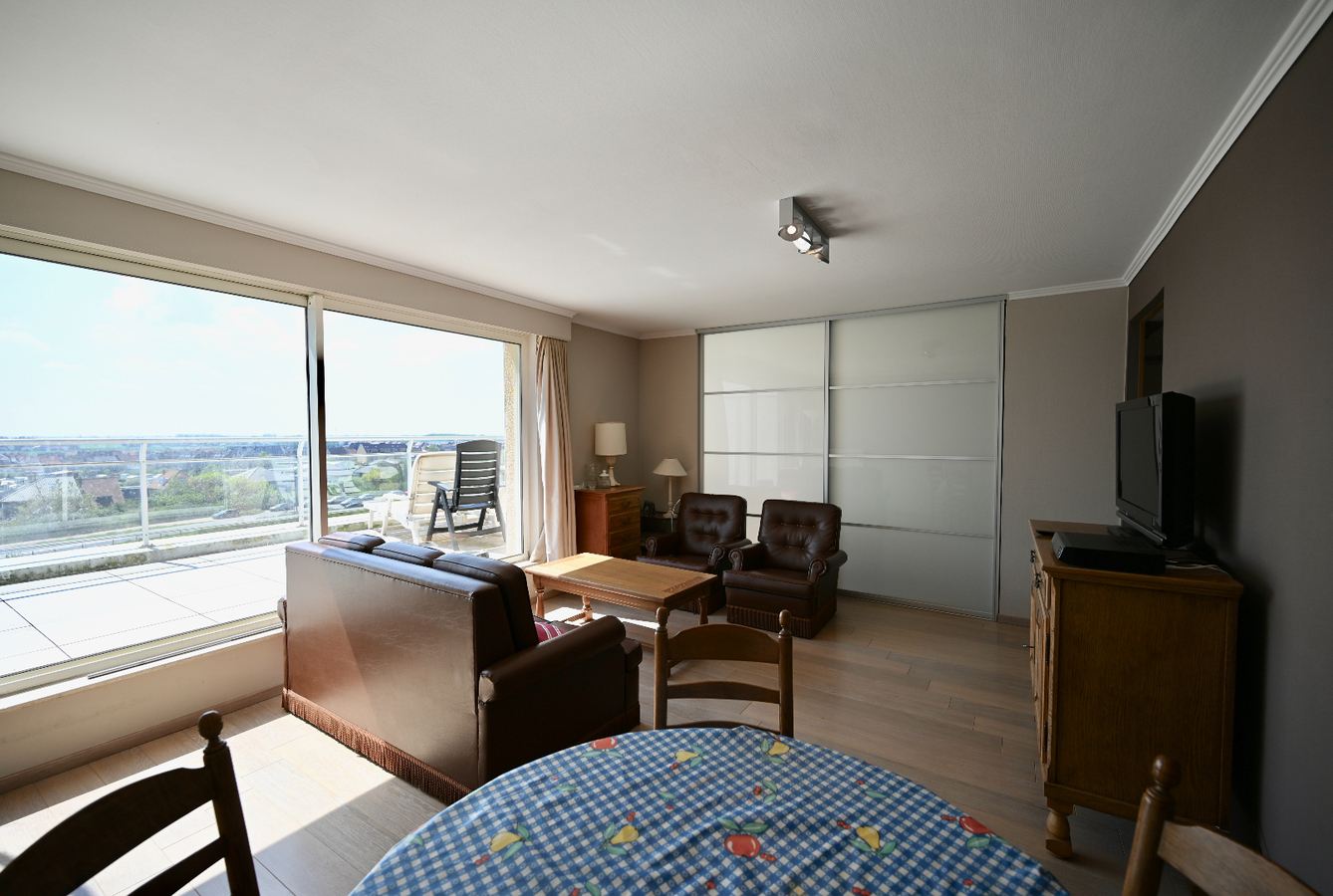 MOOI GELEGEN APPARTEMENT MET UNIEK ZONNETERRAS TE MIDDELKERKE 