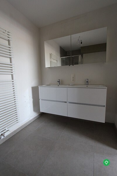 Appartement met 2 slaapkamers en garage centrum Torhout 