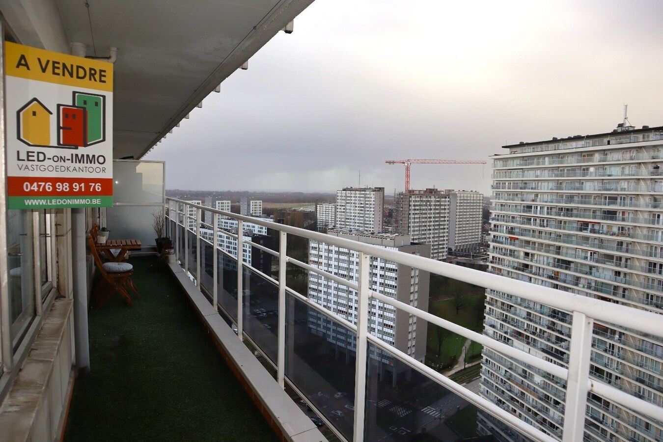 Mooi appartement met 2 slaapkamers en bureau te Jette 