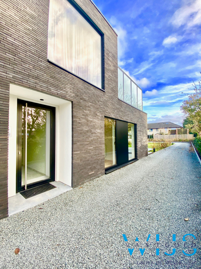 Zeer aangenaam gelijkvloers appartement met tuin te Belzele ! 