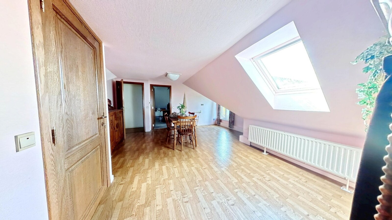 Bijzonder ruim én rustig wonen. 