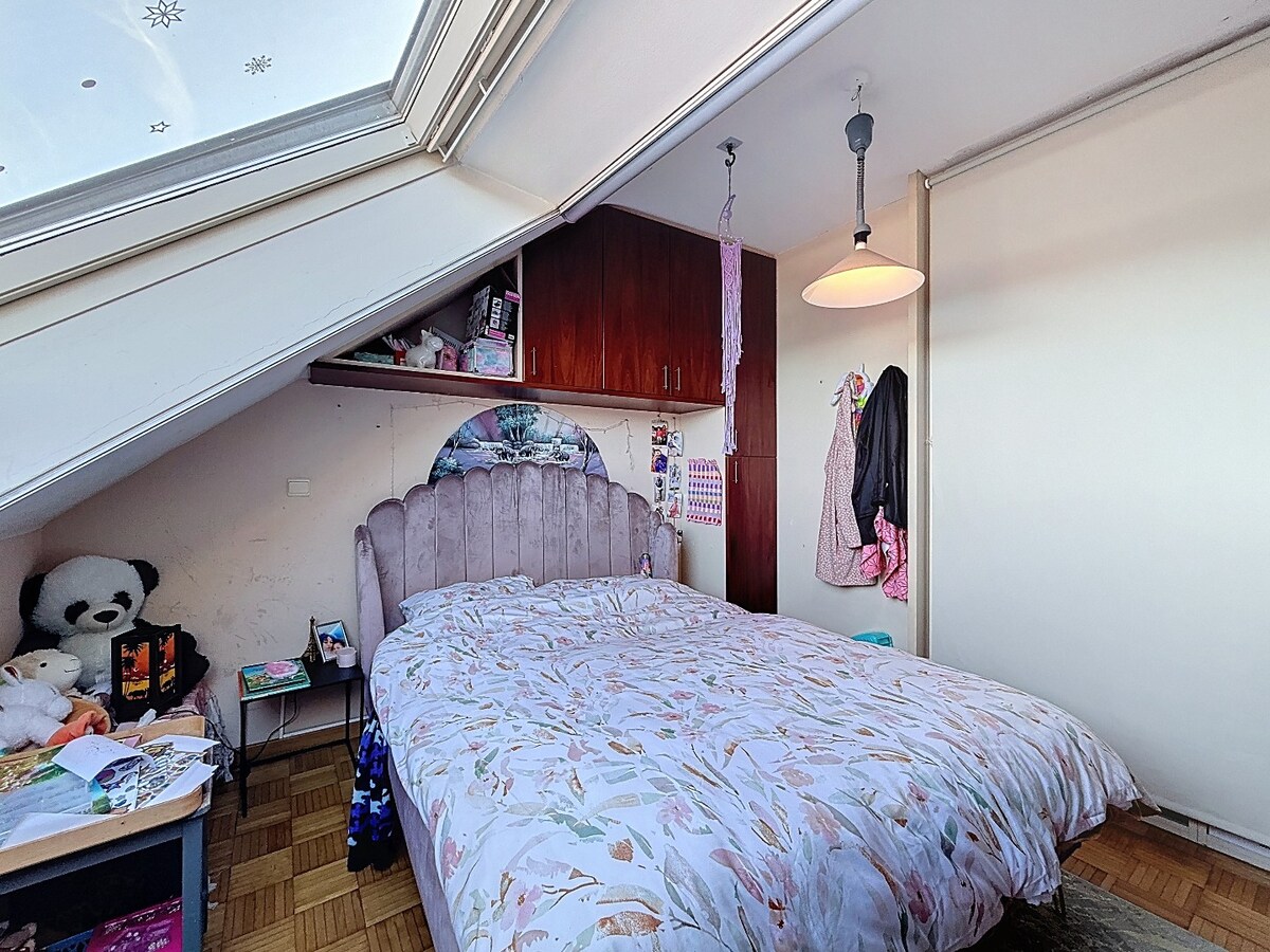 Penthouse met zonneterras en garagebox te centrum Zottegem 