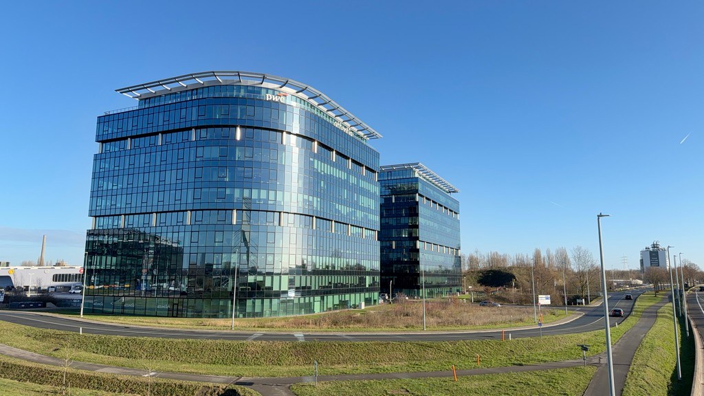 Kantoren te huur in Blue Towers vlakbij klaverblad in Gent